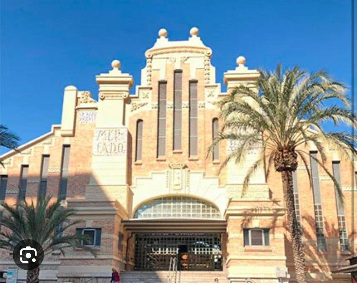 Centrally-Located, Spacious Flat At Historic Centre & Short Walk To Beach Alicante Zewnętrze zdjęcie