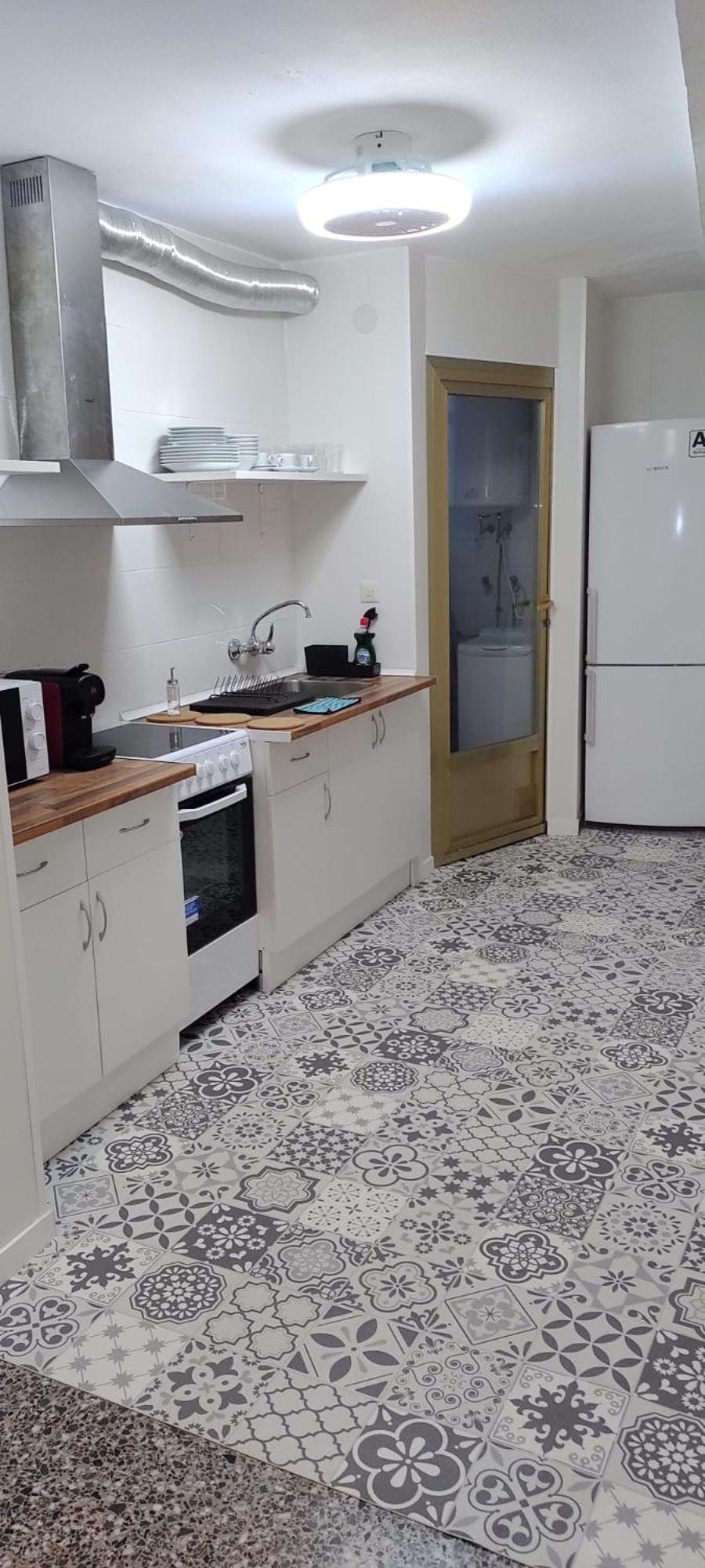 Centrally-Located, Spacious Flat At Historic Centre & Short Walk To Beach Alicante Zewnętrze zdjęcie