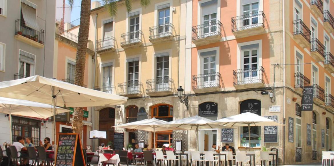 Centrally-Located, Spacious Flat At Historic Centre & Short Walk To Beach Alicante Zewnętrze zdjęcie