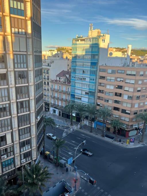 Centrally-Located, Spacious Flat At Historic Centre & Short Walk To Beach Alicante Zewnętrze zdjęcie